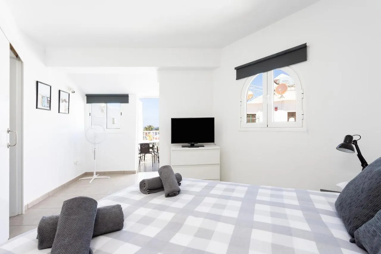 Apartment Home2Book Triplex Disco Beach Las Americas, Terrace Arona