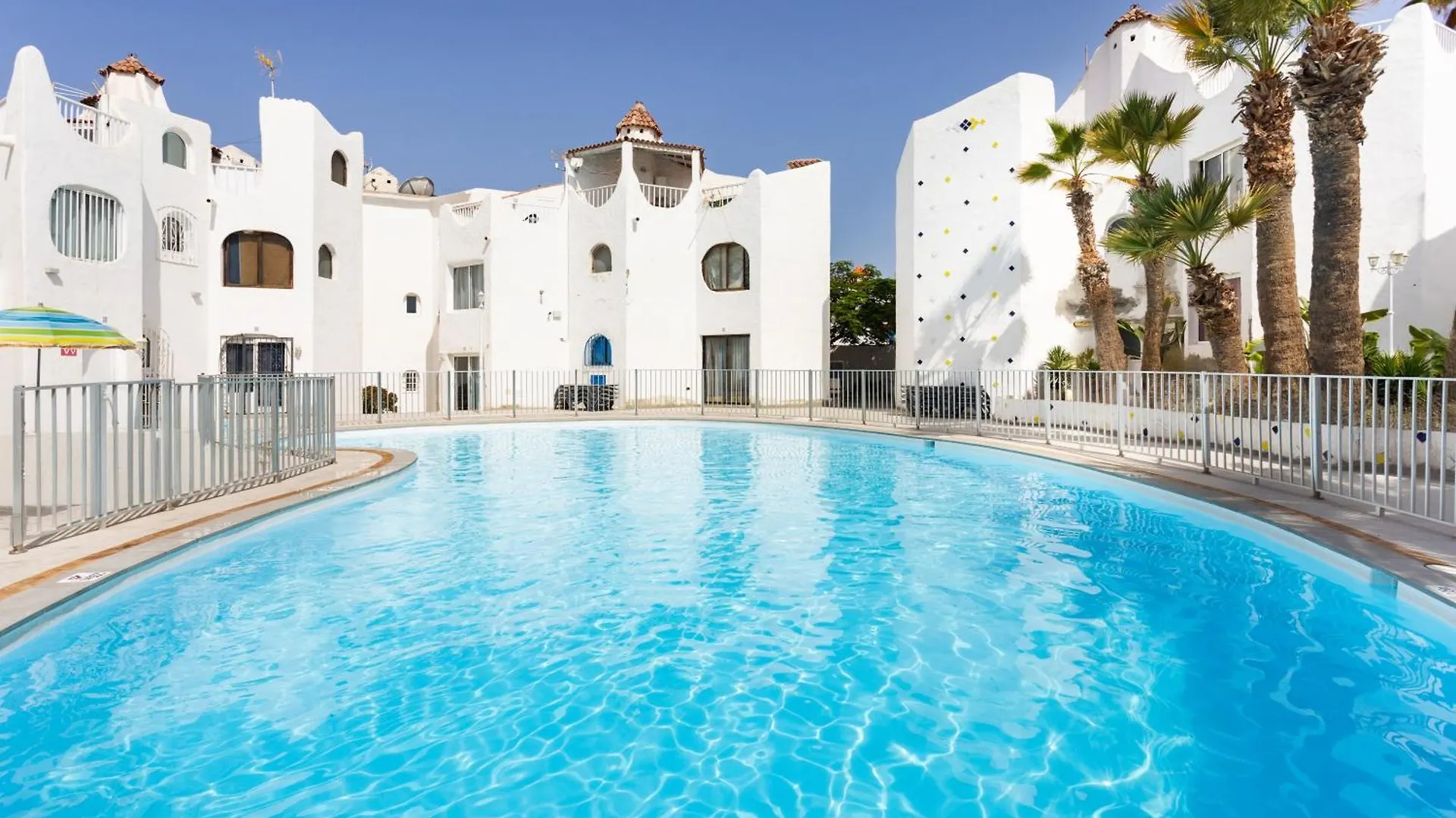 Home2Book Triplex Disco Beach Las Americas, Terrace Arona